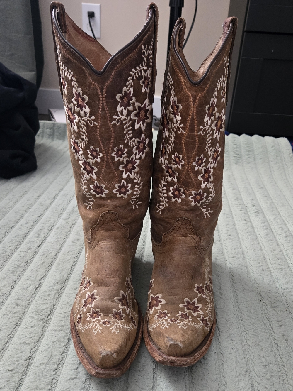 Circle G Brown Leather Floral Embroidered Western Boots